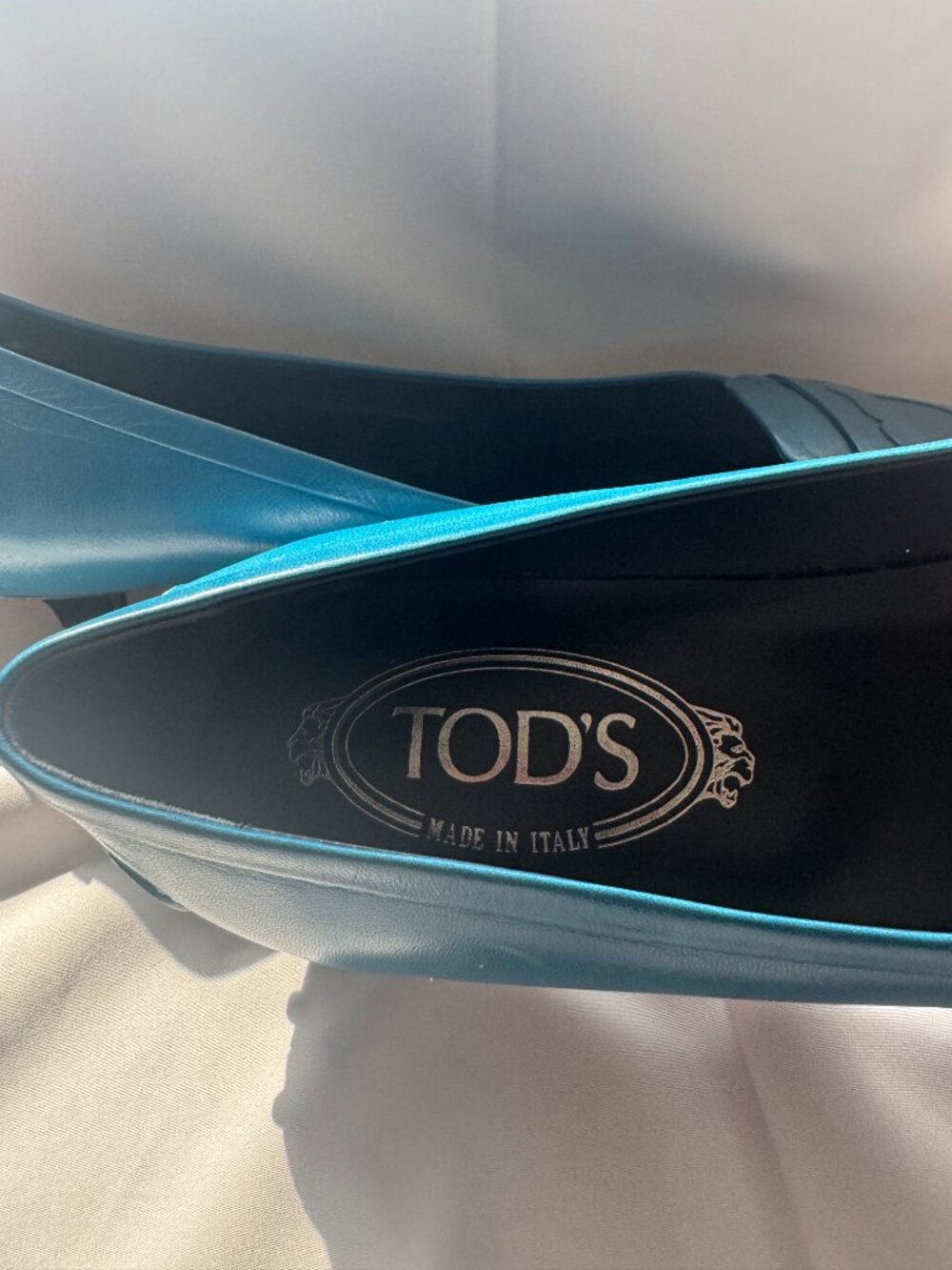 Tod's Size 39 (US Size 9 Women's) Teal Kitten Heel Loafers - Picture 6 of 7